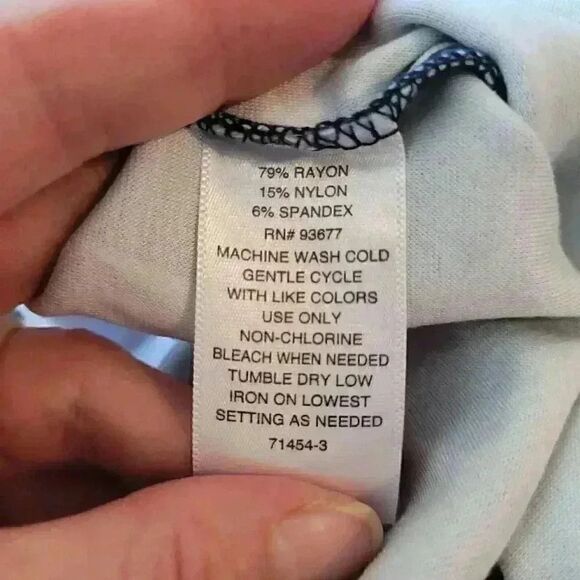 Liz Claiborne Women’s Navy & White Knit Palm Skirt - Picture 10 of 10